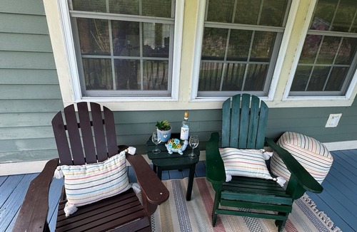 Hammond House | Charming 4-bedroom house is located in a quiet, small town of Rossie.