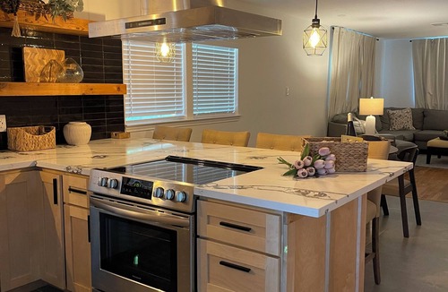 Sharpstown House | Charming 4-bedroom house with WiFi and AC in enchanting Houston