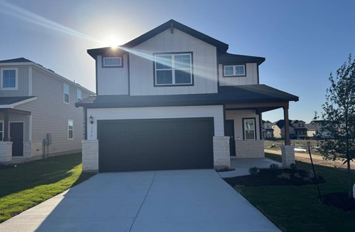 Buda House | Charming 4-bedroom house in enjoyable Buda in sunfield community with Lazy River
