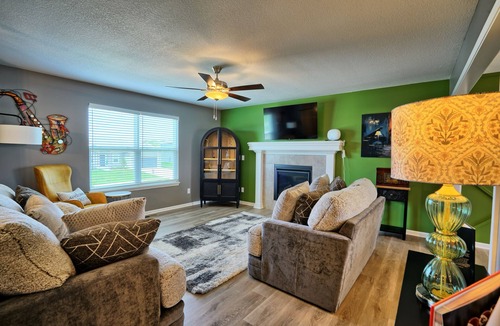 Belton House | Charming 4-bedroom house in Belton with all amenities!