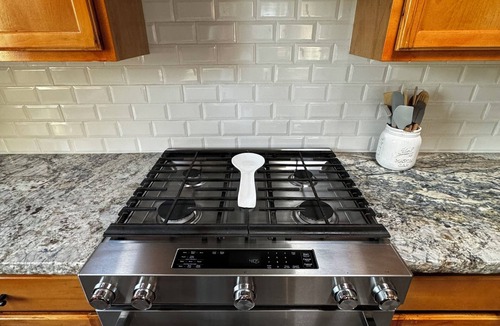 El G.H.E.K.O. House | Charming 4-bedroom house in brilliant Tucson with WiFi, AC swimming pool.