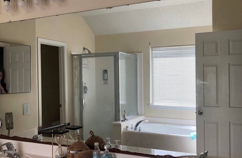 Spring House | Charming 4-BR Home for Rent