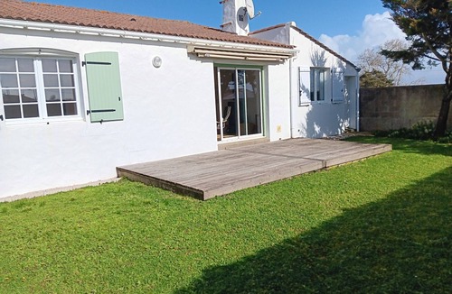 Les Sables d'Olonne House | Charming 4-Bedroom Pavilion with Terrace, Close to Beach and Trails
