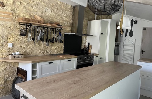 Touffailles House | Charming 4* gîte with private pool&jacuzzi 11 bedrooms/10 bathrooms