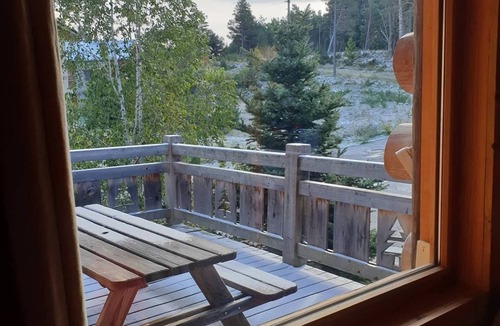 Formigueres Cabin | Charming 4 room wooden-log cabin in Formiguères for skiing and hiking