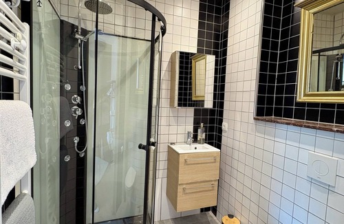 Wimmenau Apartment | Charming 40m2 apartment comprising a master suite with bathroom.