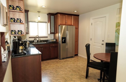 Cambrian House | Charming 4B/2B near Cambrian - Work or vacation ready!