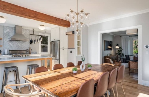 Miller Park House | Charming 4B2B SFH close to CapHill w/Backyard