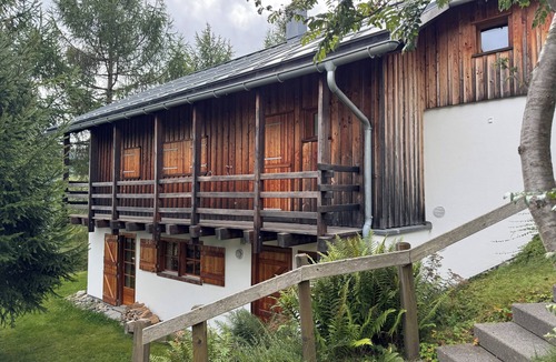 Tavanasa Ski Chalet | Charming 4BR chalet in Breil/Brigels with mountain view, WiFi & parking