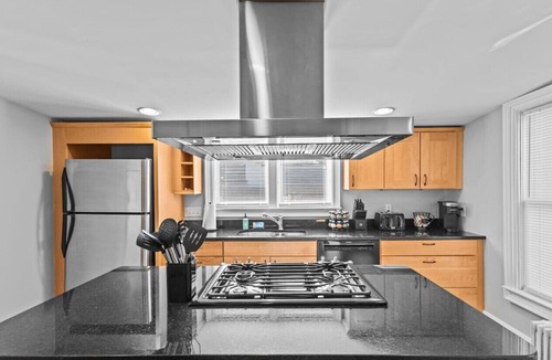 Old North End House | Charming 4BR House - Burlington