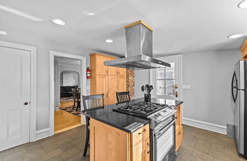 Old North End House | Charming 4BR House - Burlington