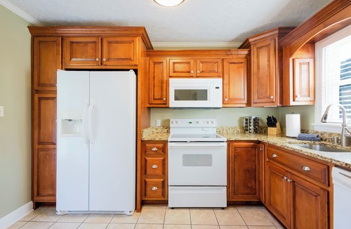 Bardstown House | Charming 4BR w/Fire Pit + Next to Barton 1792