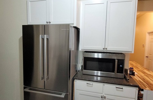 Columbus Hotel | Charming 5-bdrm hotel with AC, WiFi in serene Fulton, Arkansas. Private baths.