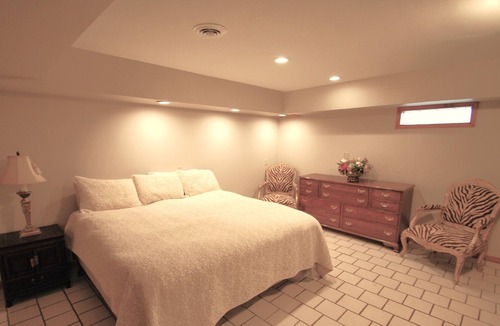 Willowbrook House | Charming 5 Bed Burr Ridge House