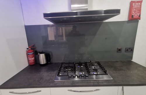 Seisdon House | Charming 5-Bed House in Birmingham