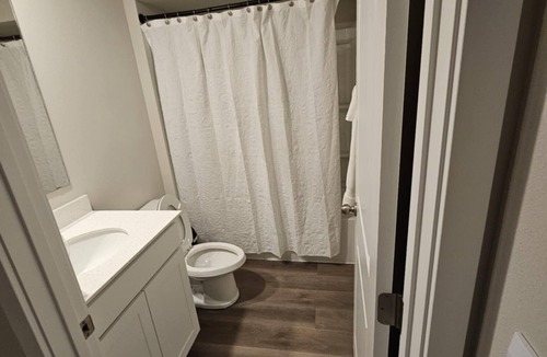 Berwick House | Charming 5-bedroom house in Des Moines with WiFi and AC