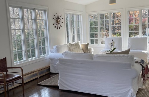 New Canaan House | Charming 5 Bedroom Home