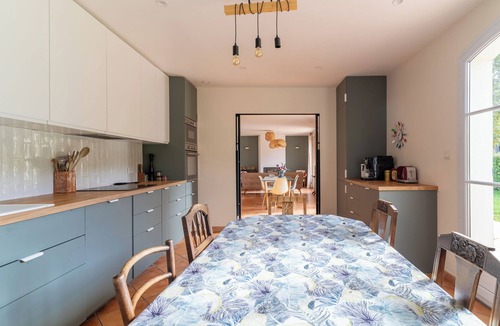 Cabries House | Charming 5-bedroom house with swimming pool