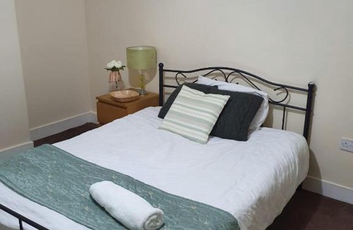 Greenwich Apartment | Charming 5 bedrooms house