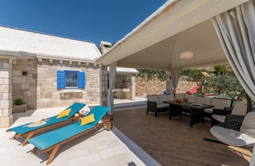 Bol Villa | Charming 5*Villa With Pool