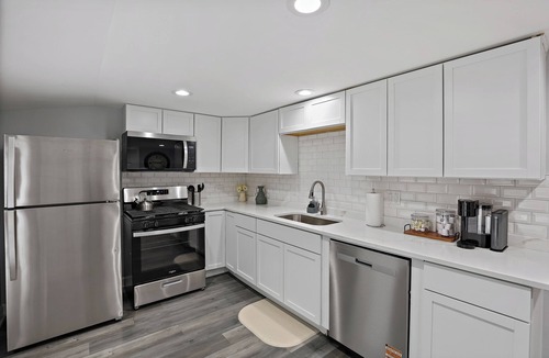 Berwyn House | Charming 5BR 2BA Berwyn Home