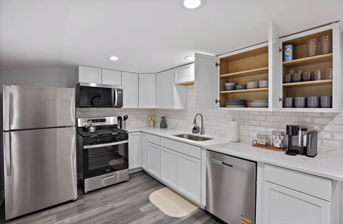 Berwyn House | Charming 5BR 2BA Berwyn Home