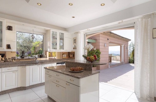 Mouans-Sartoux Villa | Charming 6-bedroom villa