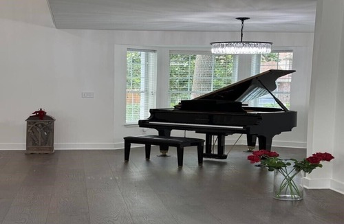 Indian Springs House | Charming 6-bedroom house w/Pool in The Woodlands TX