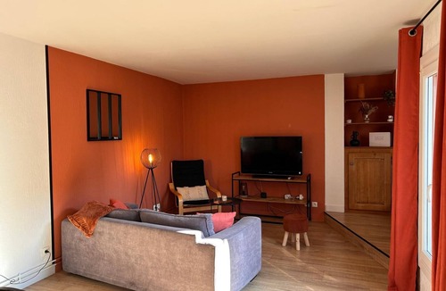 Epernay Apartment | Charming 70 M2 apartment with secure parking