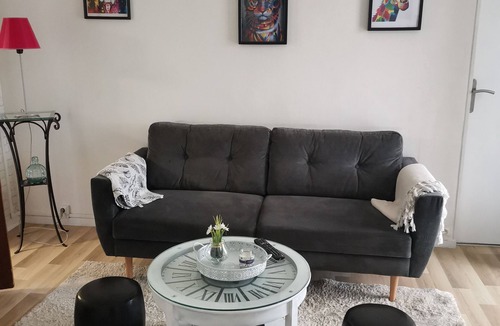 Giberville House | Charming 70m2 town house 15kms from the sea and 4 kms from Caen. Parking
