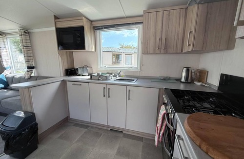 Great Yarmouth House | Charming 8 berth caravan at Cherry Tree Holiday Park in Norfolk ref 70831C