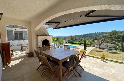 Le Tignet Villa | Charming 8 room villa with private pool overlooking hills