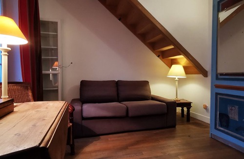 18th Arrondissement Apartment | Charming 85m2 apartment in lower Montmartre.