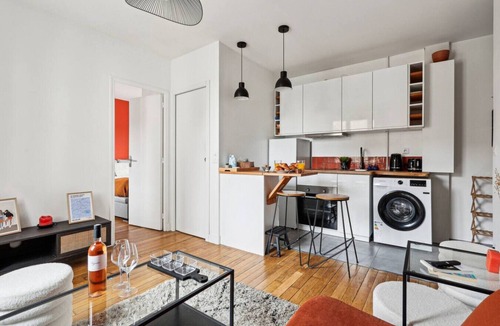 Les Puces de Saint-Ouen Apartment | Charming apartment near Montmartre