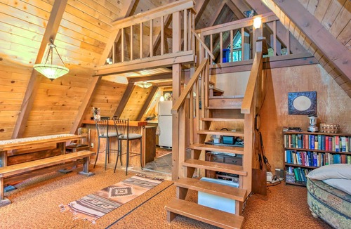 Pollock Pines Cabin | Charming A-Frame Cabin ~ 4 Mi to Jenkinson Lake!