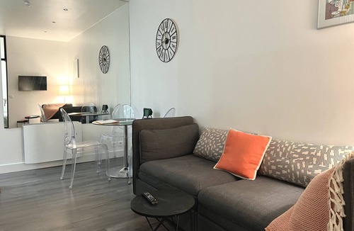 15th Arrondissement Apartment | Charming & absolutely quiet flat, ideally located rue du Commerce