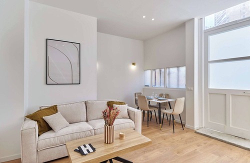 Amerique Apartment | Charming AC apartment - Buttes Chaumont Park