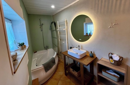 Husseren-Wesserling Apartment | Charming accommodation in a green setting