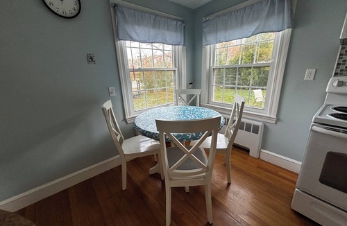 East Providence House | Charming & accessible 3 bdr home 10 minutes to Providence