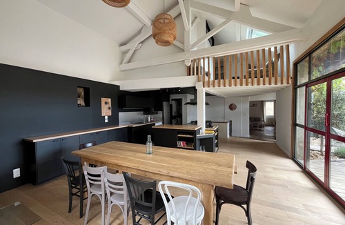 Nivolas-Vermelle House | Charming accommodation with spa 🏡 🧘‍♂️🌿 And electric charging station 🚗