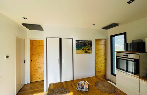 Rochebrune House | Charming accommodation between Lake and Mountains