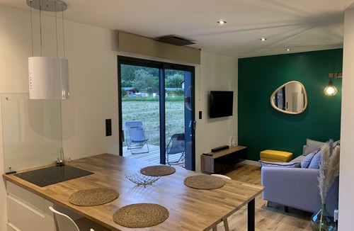 Rochebrune House | Charming accommodation between Lake and Mountains