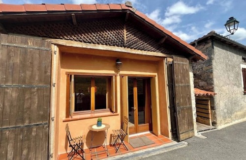 Esbareich House | Charming accommodation in a mountain village