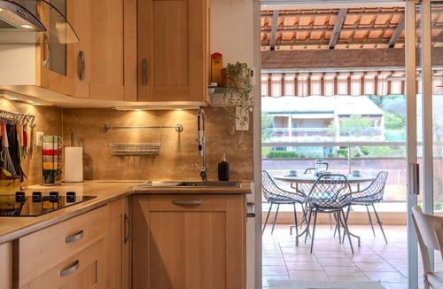 Le Pradet Apartment | charming accommodation swimming pool terrace