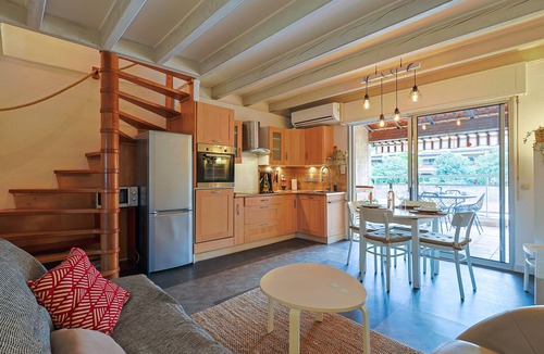 Le Pradet Apartment | charming accommodation swimming pool terrace