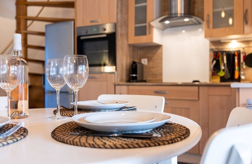 Le Pradet Apartment | charming accommodation swimming pool terrace