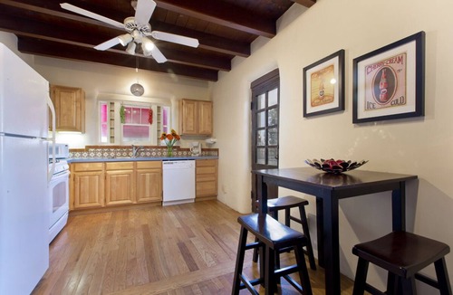 Northeast Santa Fe House | Charming Adobe Casita - Walk to Plaza & Canyon Road!