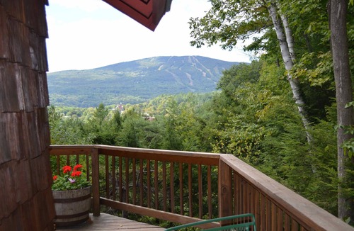 Ludlow House | Charming & Affordable Home! 1.5 miles from Okemo!