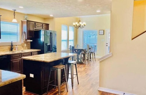 Wellborn House | Charming Aggieland Oasis