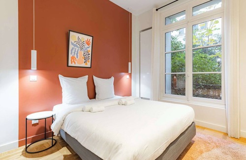 Porte-Dauphine Apartment | Charming - Air-conditioned and Terrace